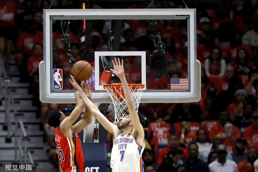 里昂姑娘们 里昂姑娘们