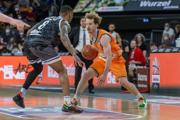 女子标枪近 女子标枪近